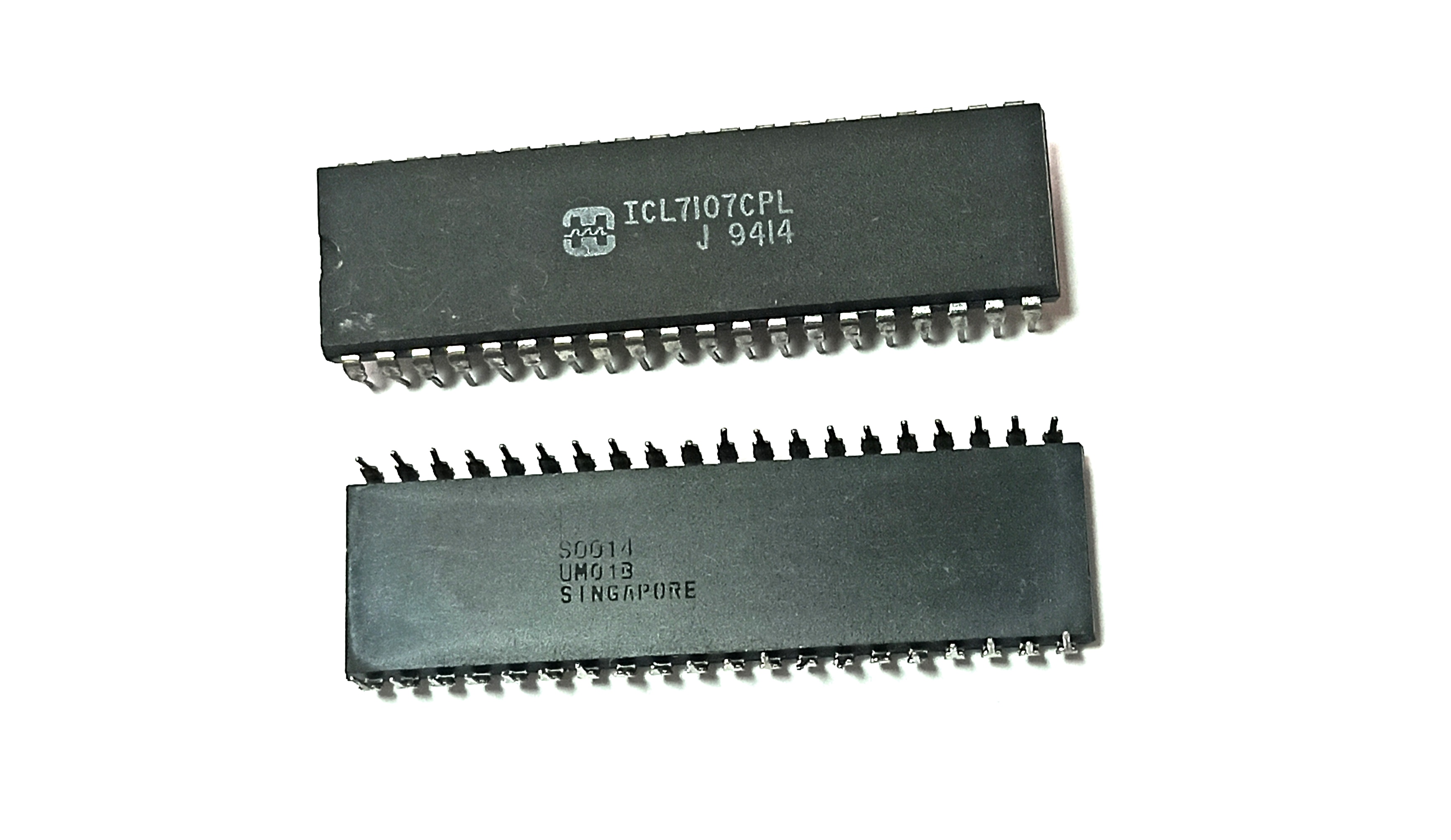 آیسی ICL7107CPL اورجینال هریس آمریکا