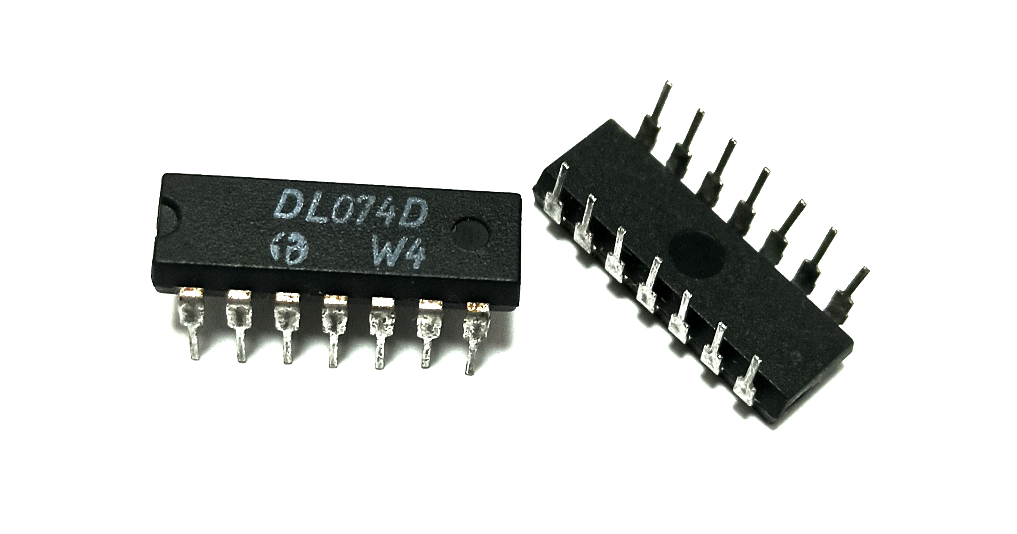 آیسی DL074D آلمانی معادل 74LS74