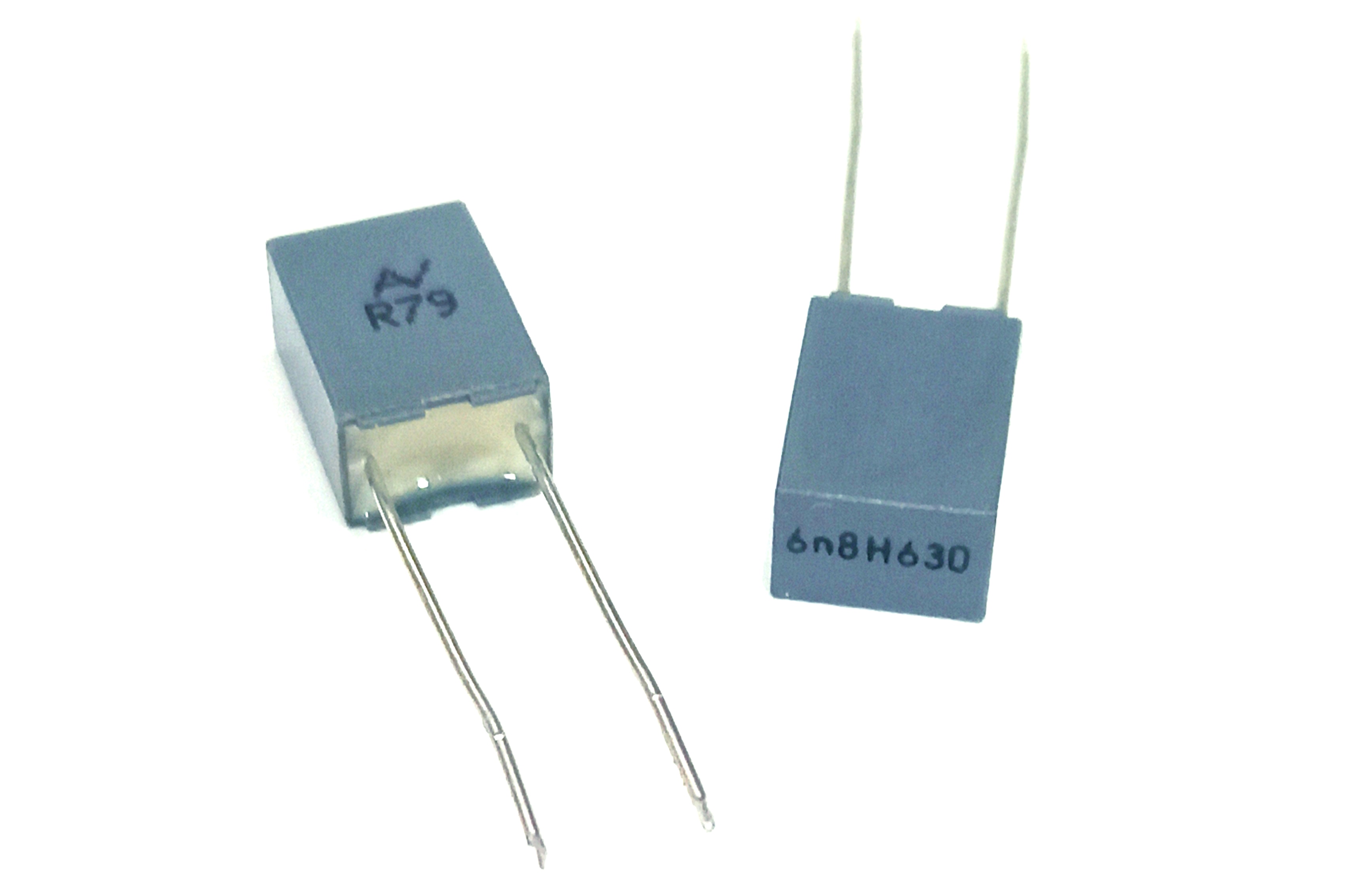 خازن MKT ایتالیایی 6.8 نانو فاراد